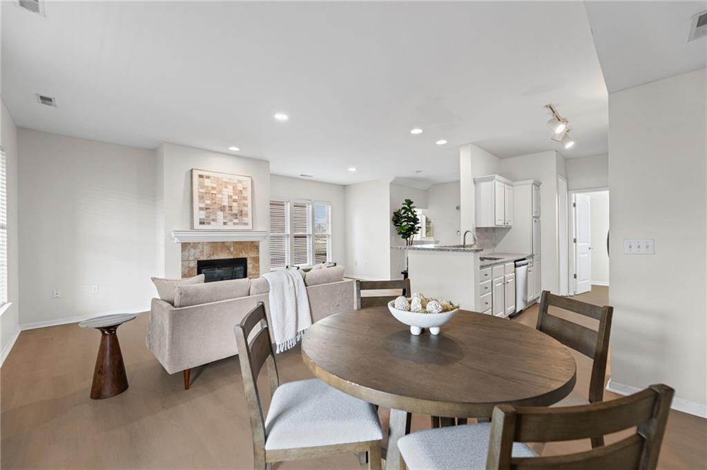 5245 Overland Drive Unit: B22