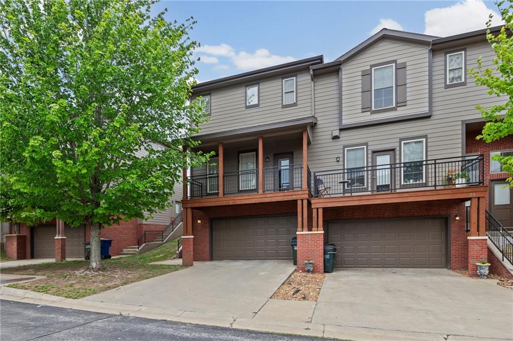 5245 Overland Drive Unit: B22