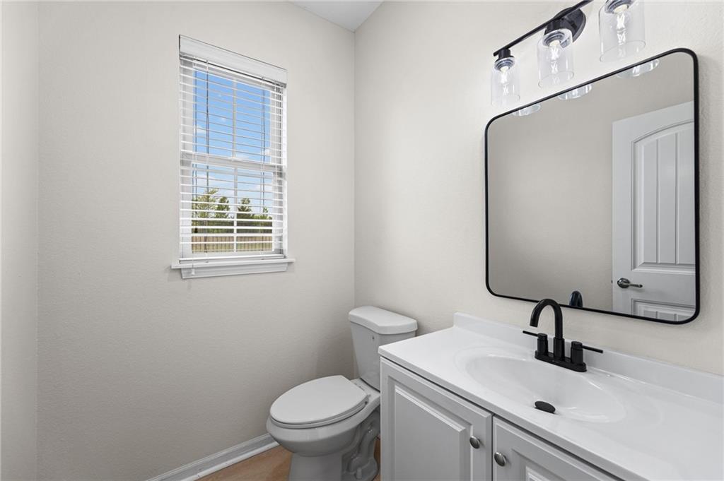 5245 Overland Drive Unit: B22