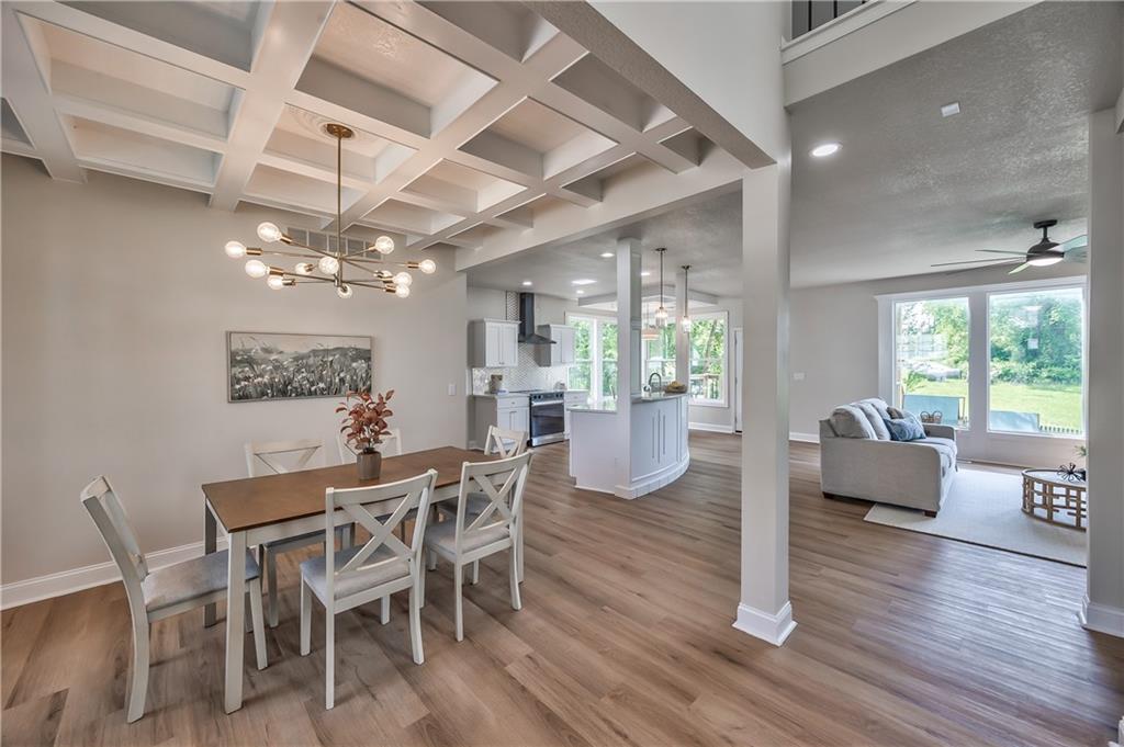 1172 WHITE OAK Lane