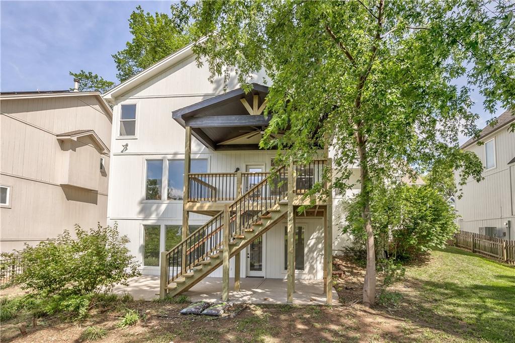 1172 WHITE OAK Lane
