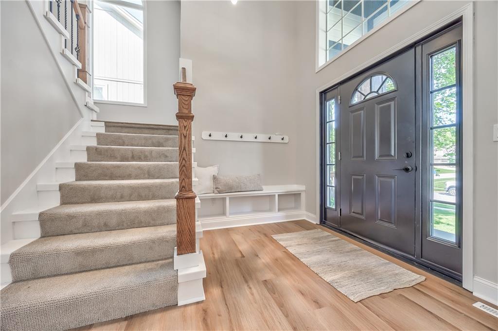 1172 WHITE OAK Lane