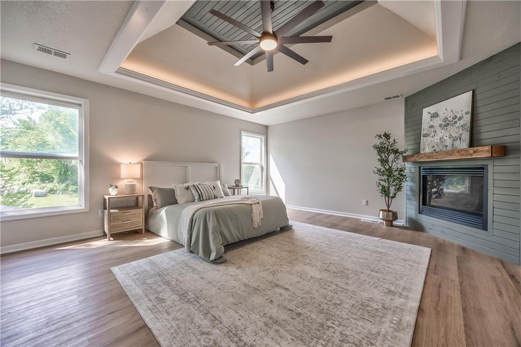 1172 WHITE OAK Lane