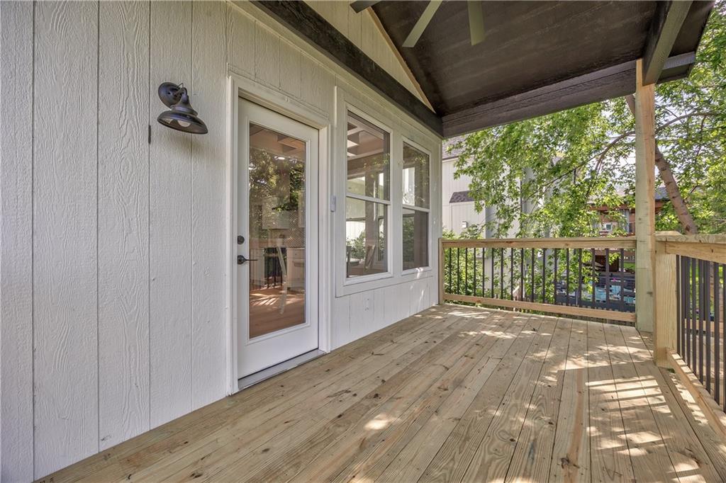 1172 WHITE OAK Lane
