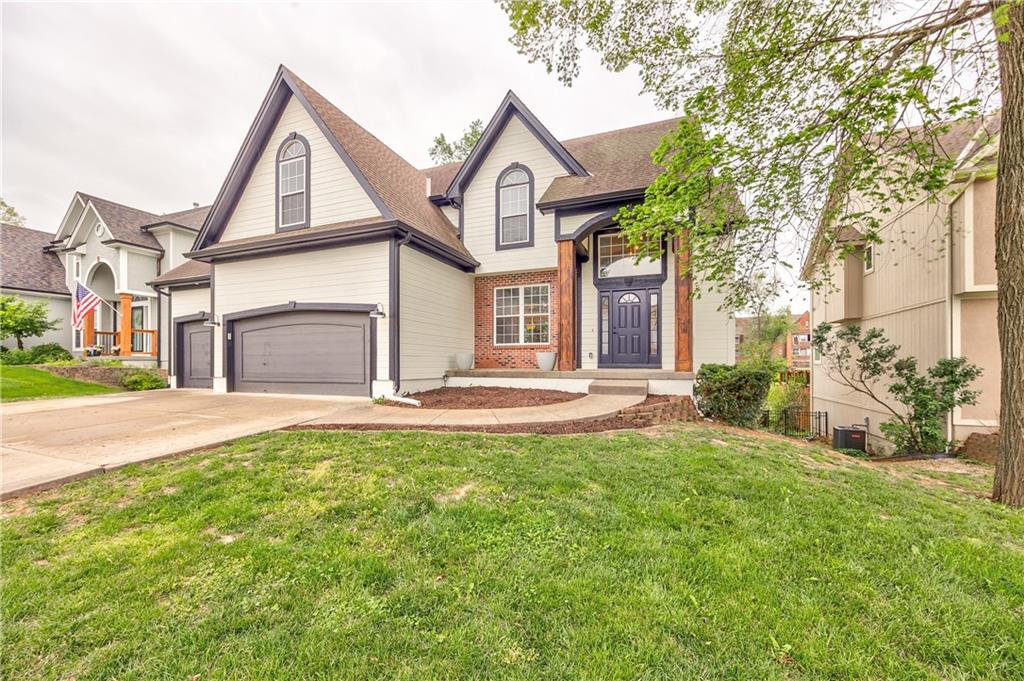 1172 WHITE OAK Lane