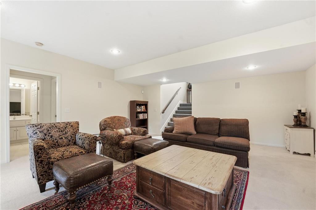 16058 Cambridge Circle