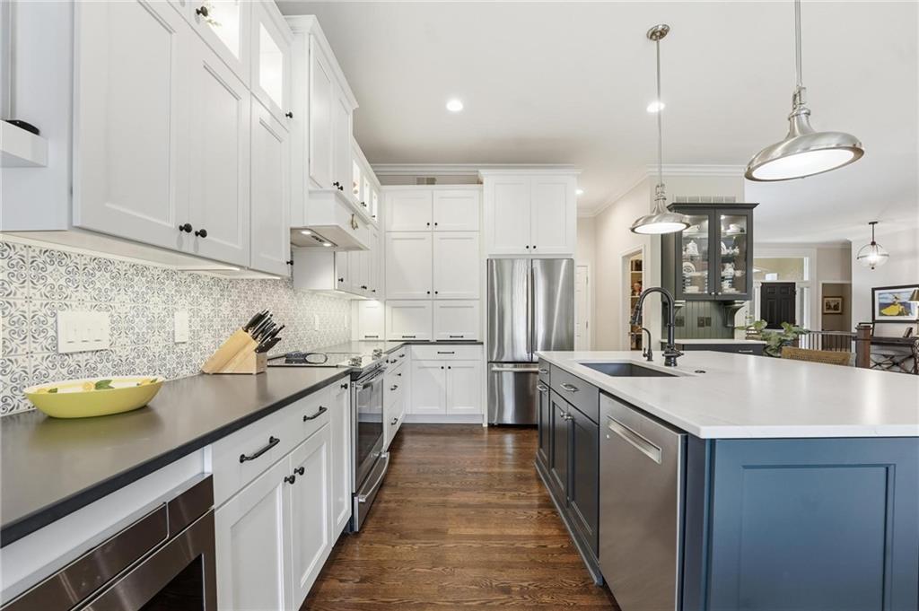 16058 Cambridge Circle