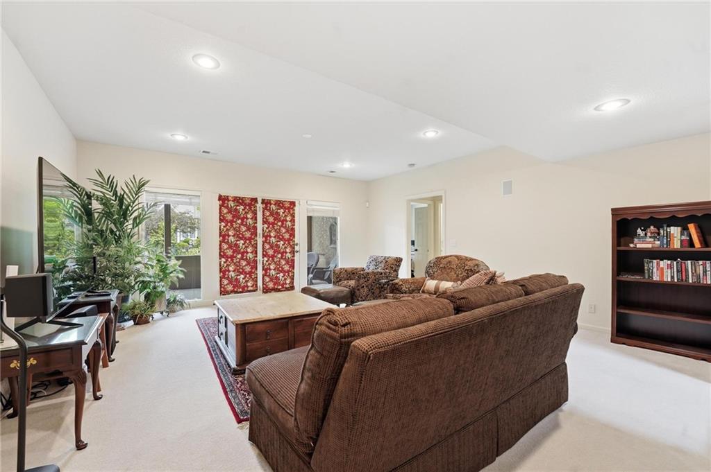 16058 Cambridge Circle