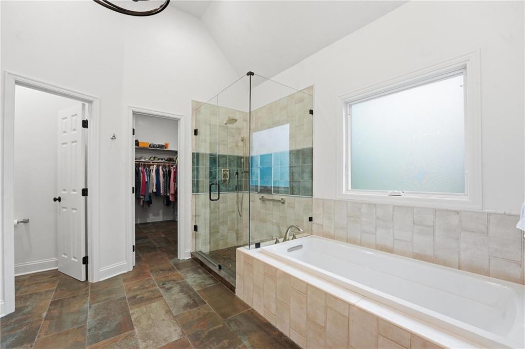 16058 Cambridge Circle