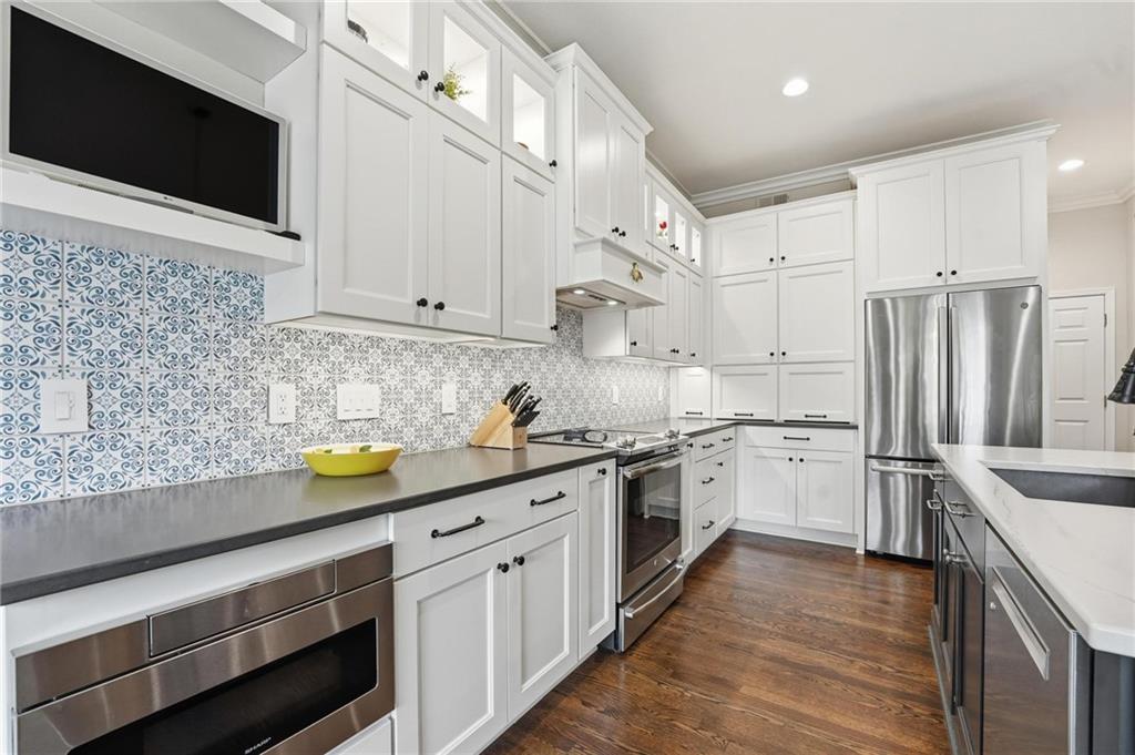 16058 Cambridge Circle