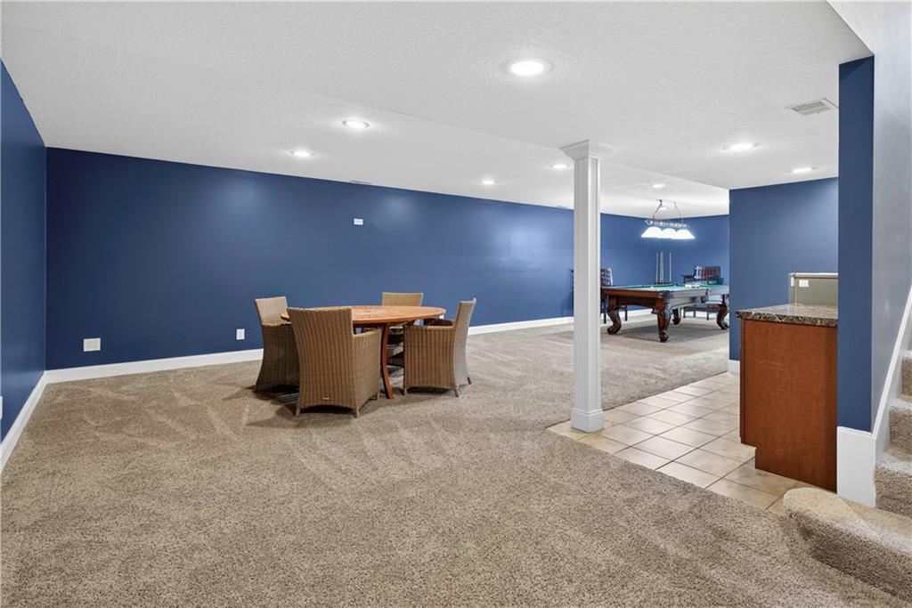 5835 LAKECREST Drive