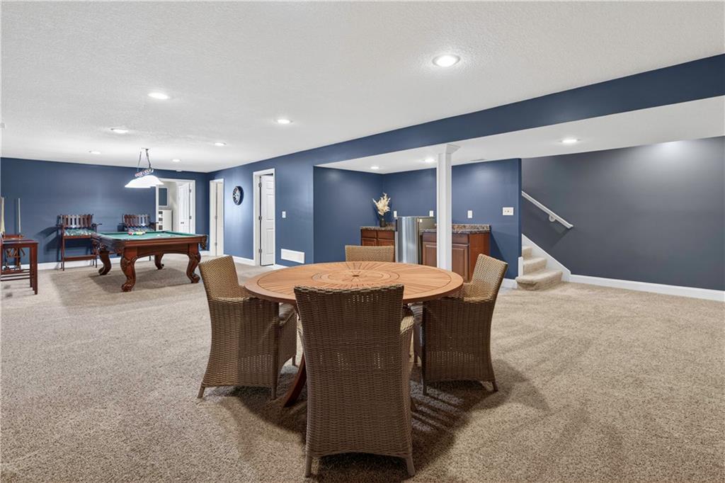 5835 LAKECREST Drive