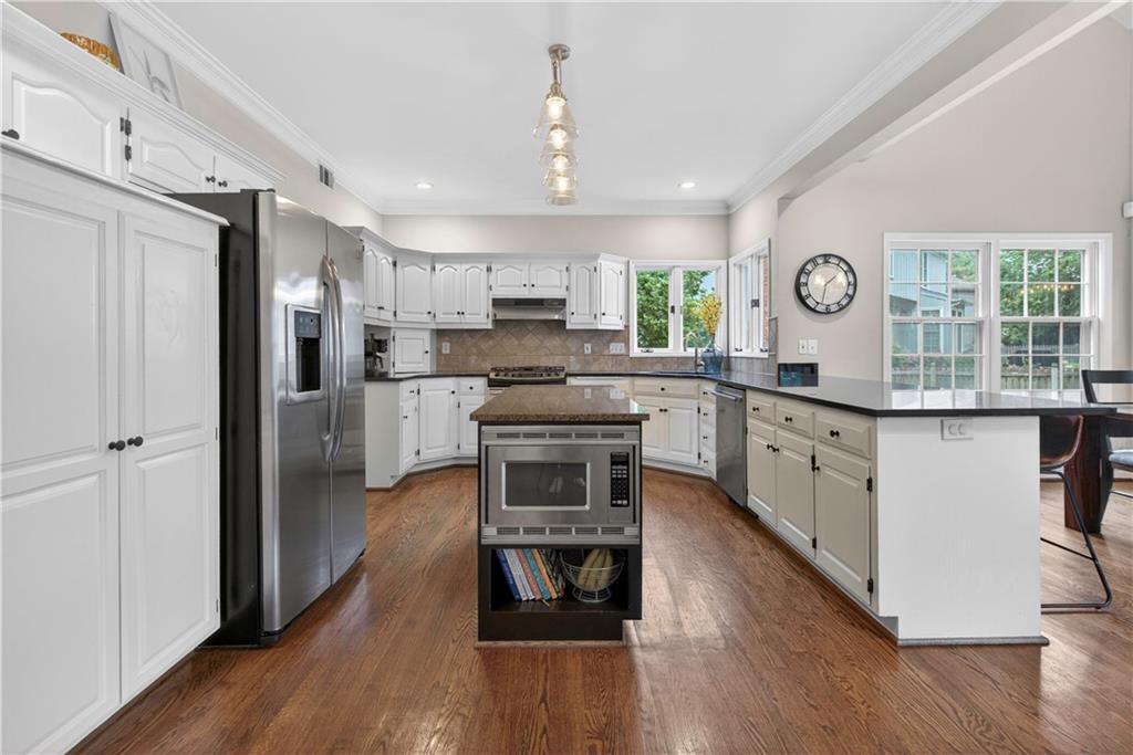 13013 Sherwood Drive