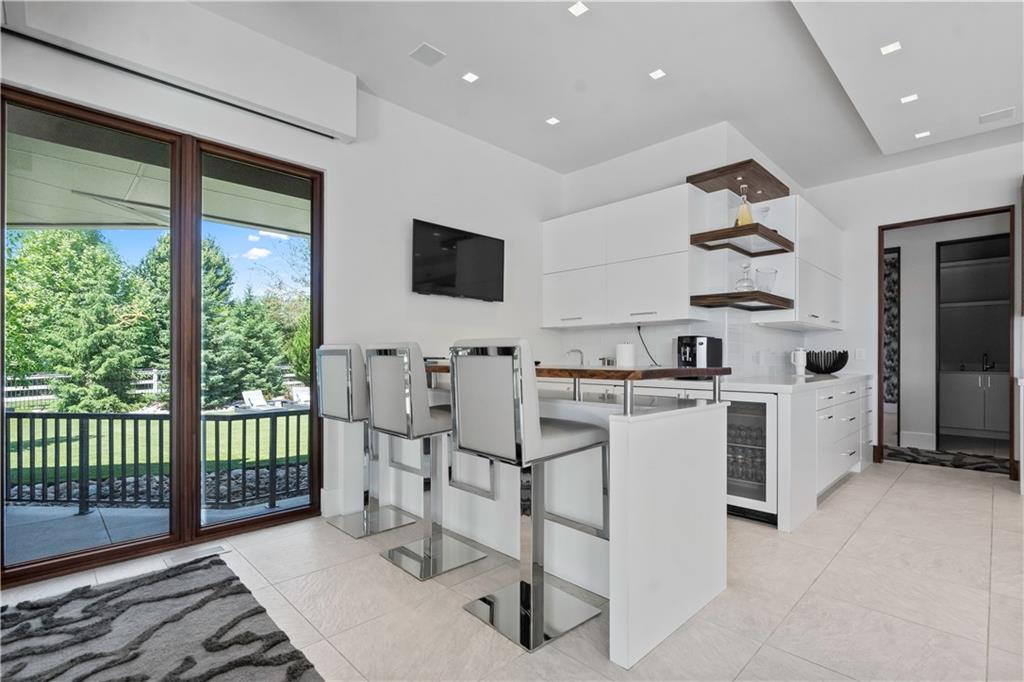 10712 W 165th Street