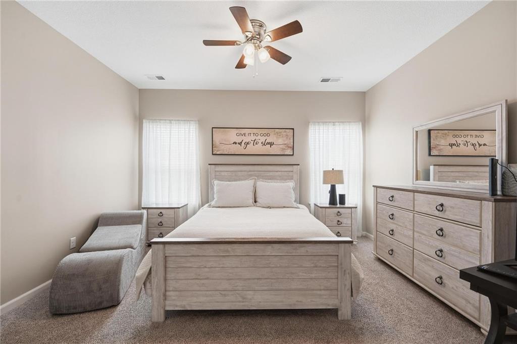 409 NE Ash Street