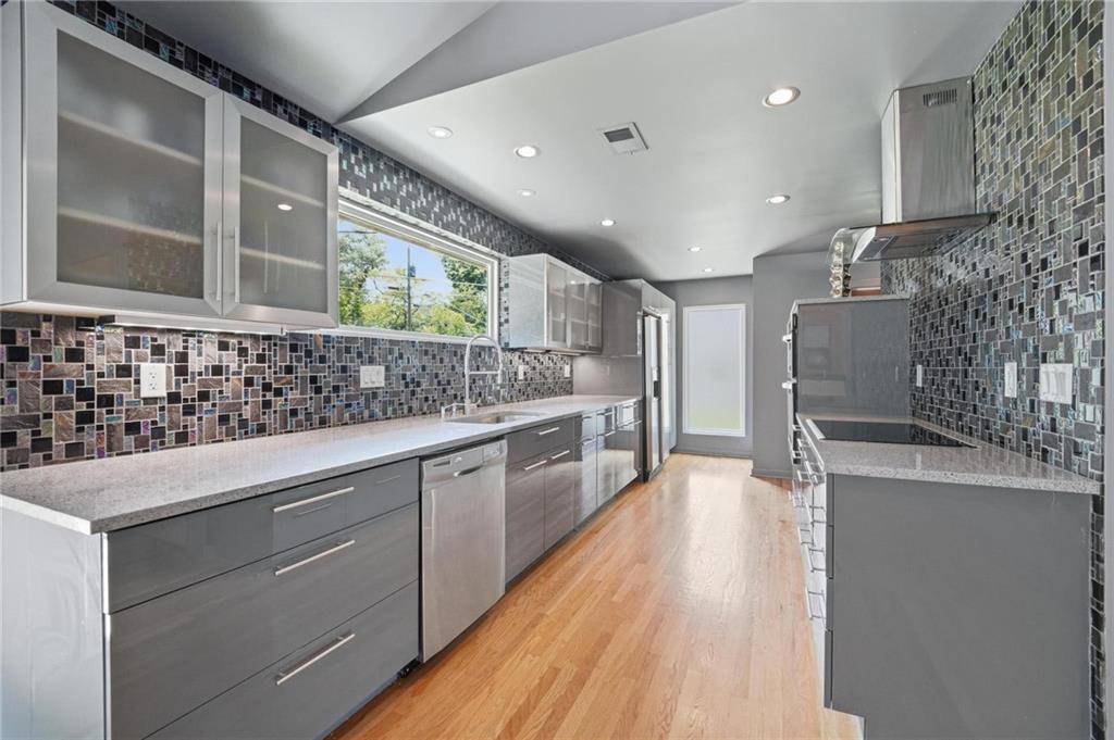 6723 W 66th Street