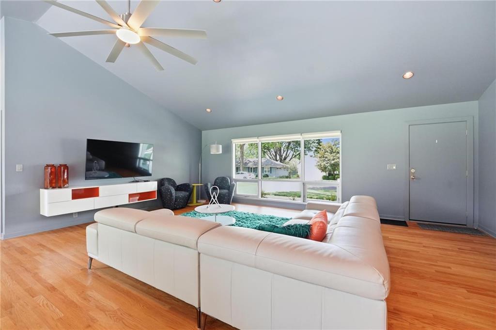 6723 W 66th Street