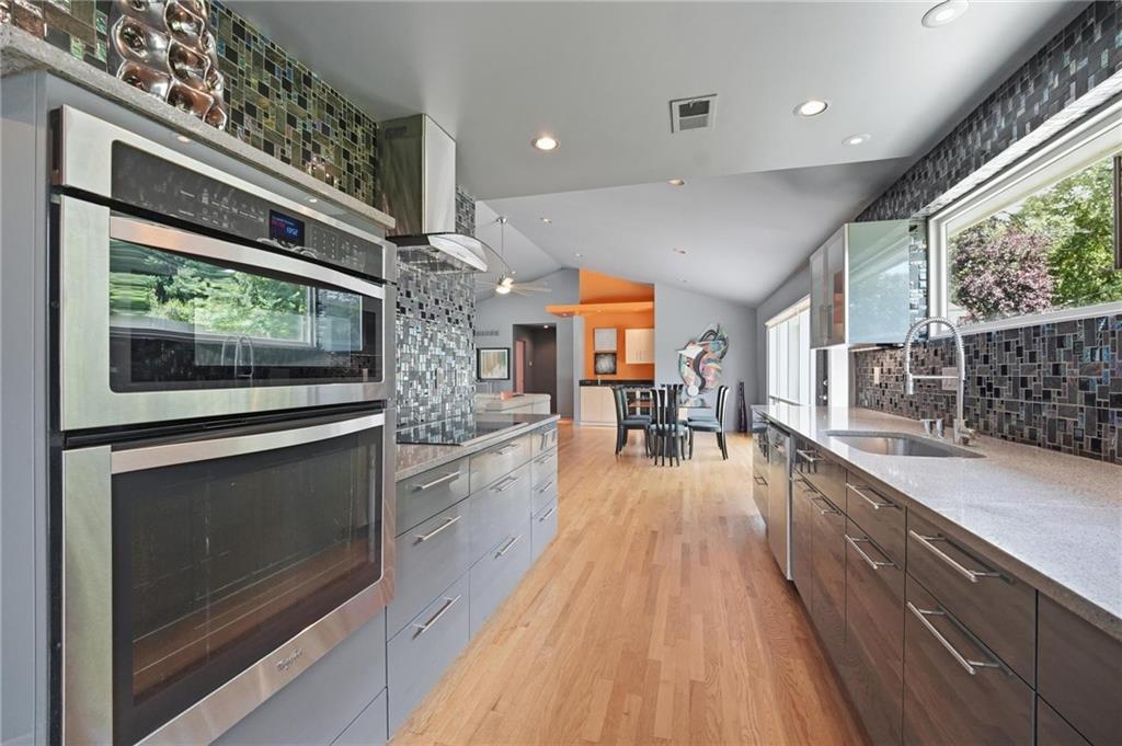 6723 W 66th Street