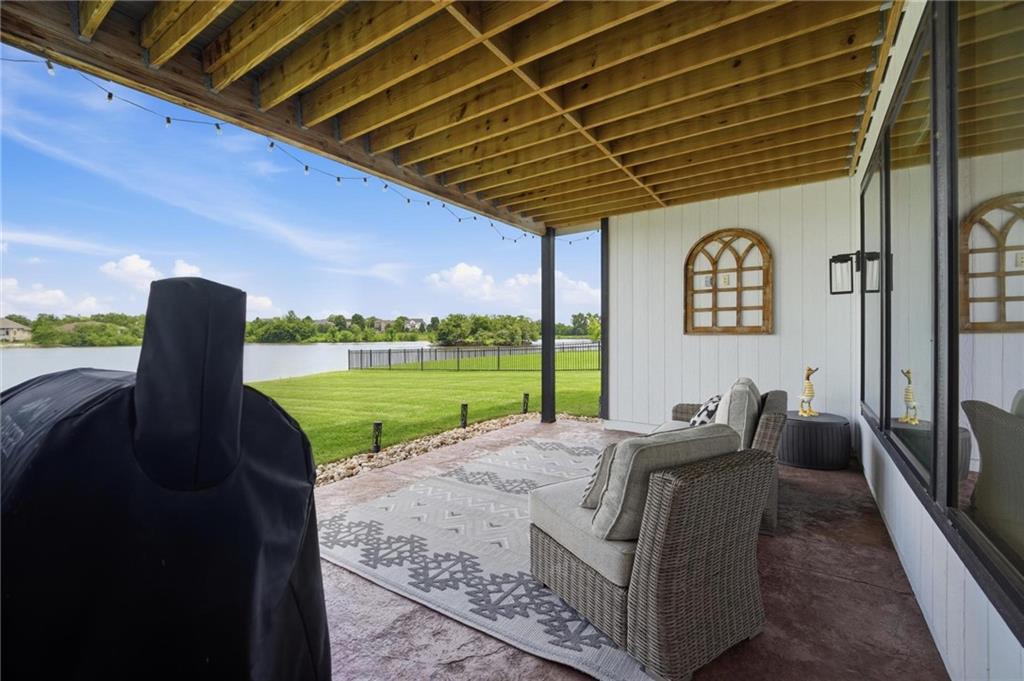 4261 Lakeshore Drive