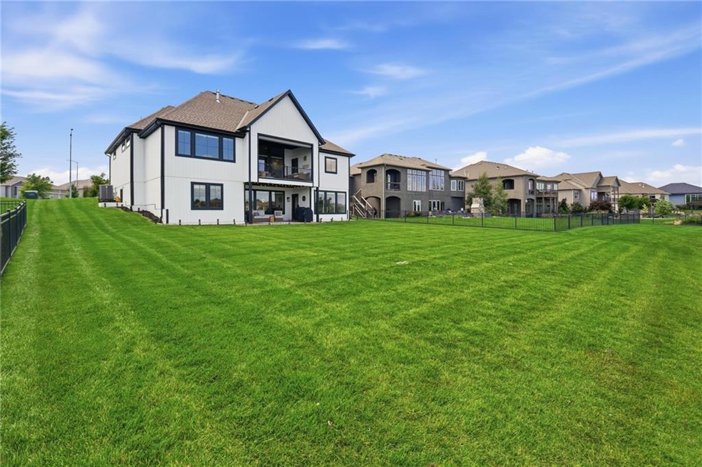 4261 Lakeshore Drive