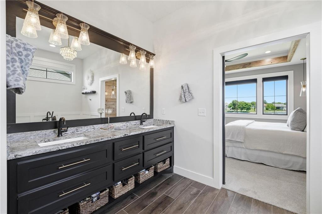 4261 Lakeshore Drive