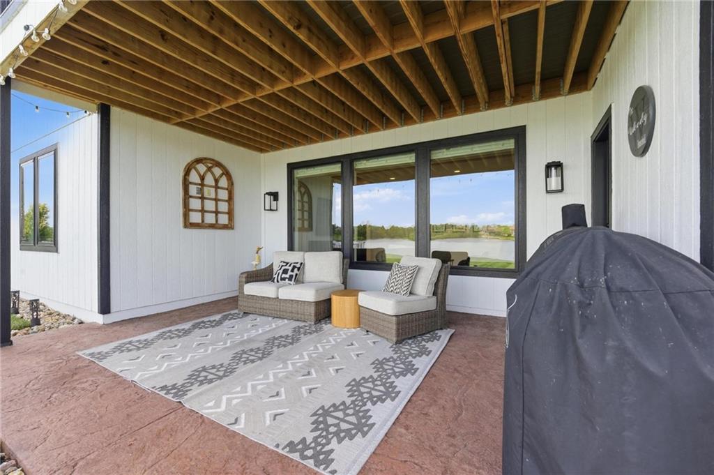 4261 Lakeshore Drive