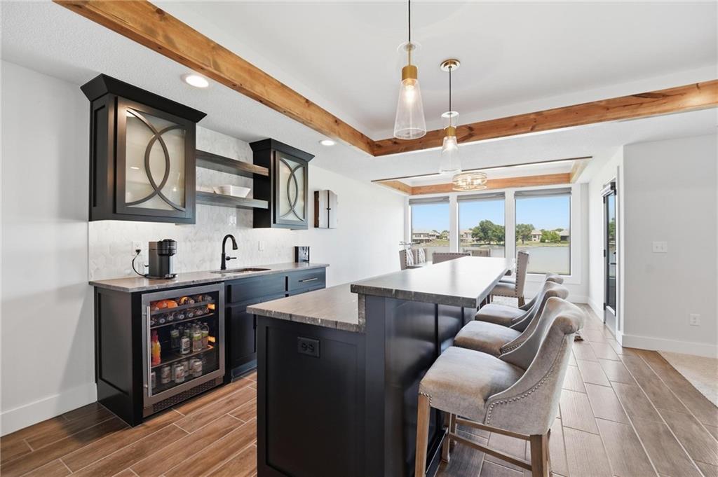 4261 Lakeshore Drive