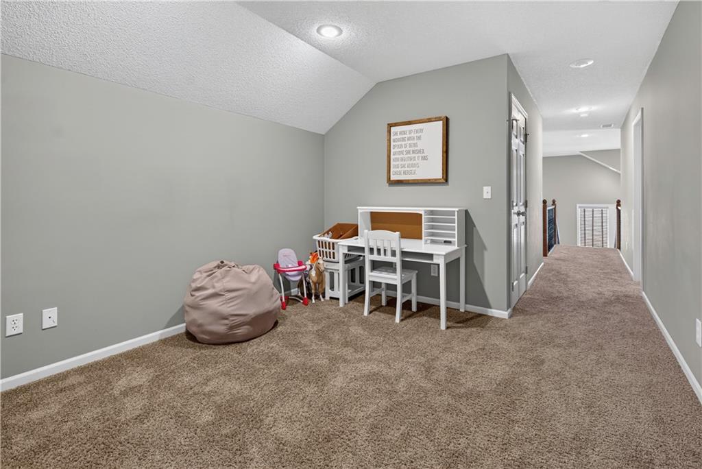 12035 S Sunray Drive