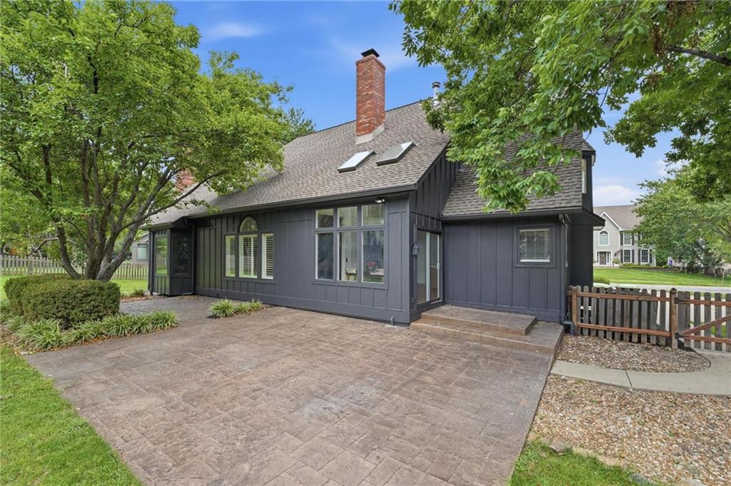 3353 W 129th Terrace