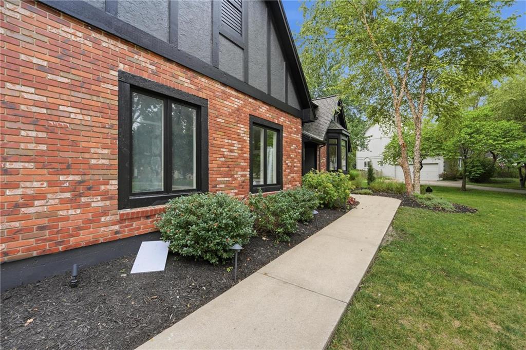 3353 W 129th Terrace