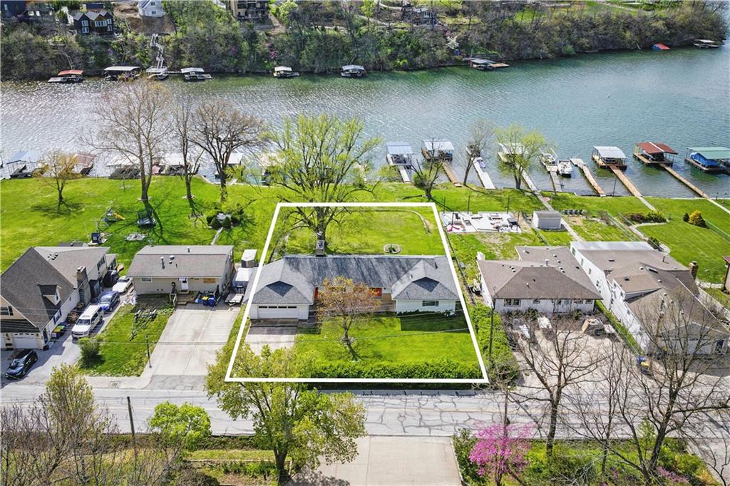 13 P Lake Shore Drive