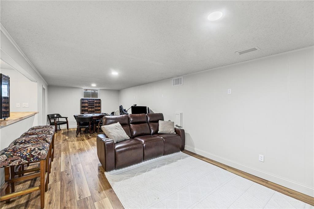 507 London Way