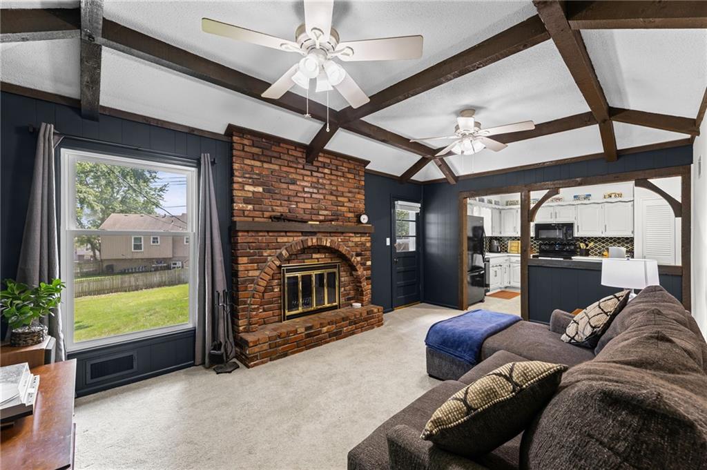 507 London Way