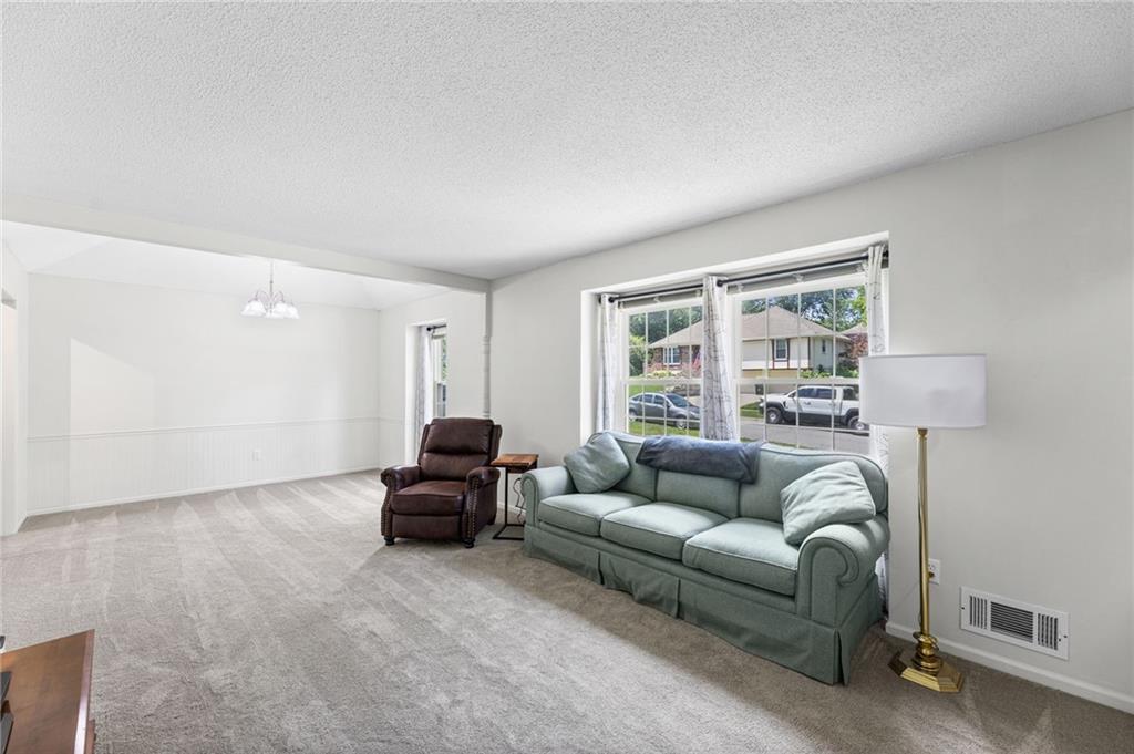 507 London Way