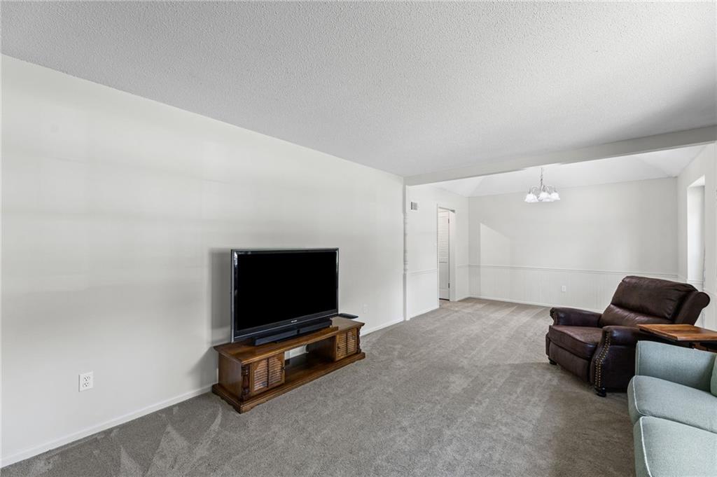 507 London Way