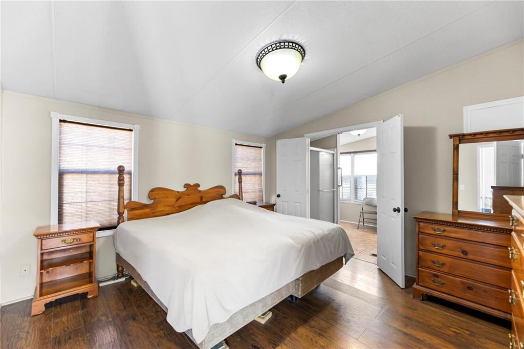 89 Lakeview Lane