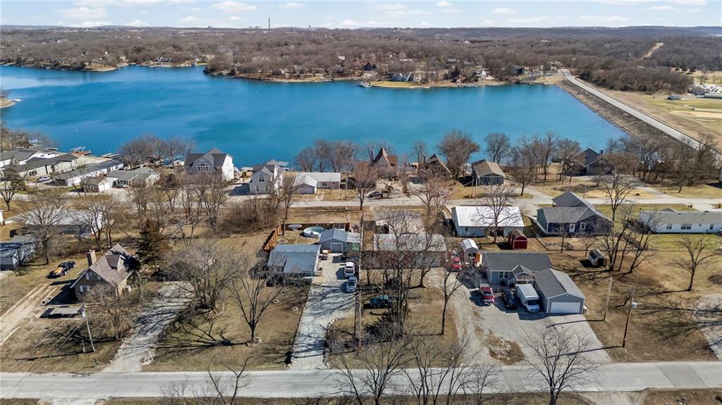 89 Lakeview Lane