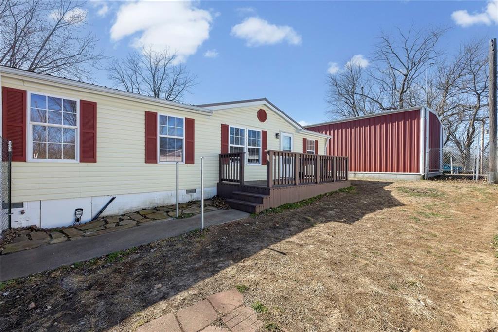 89 Lakeview Lane