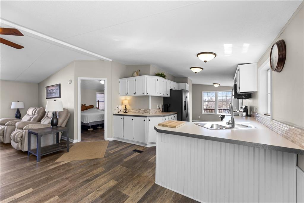 89 Lakeview Lane