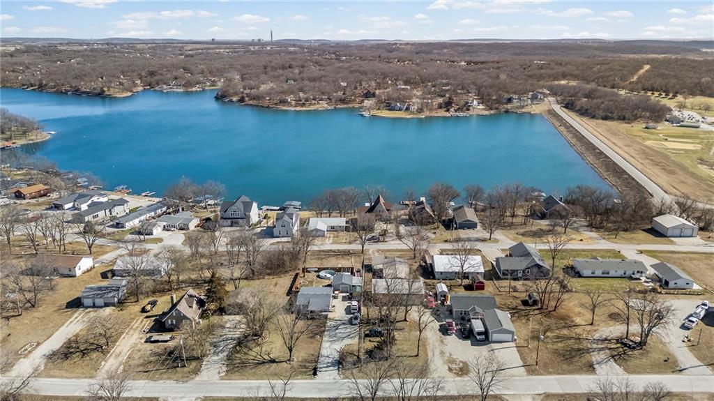 89 Lakeview Lane