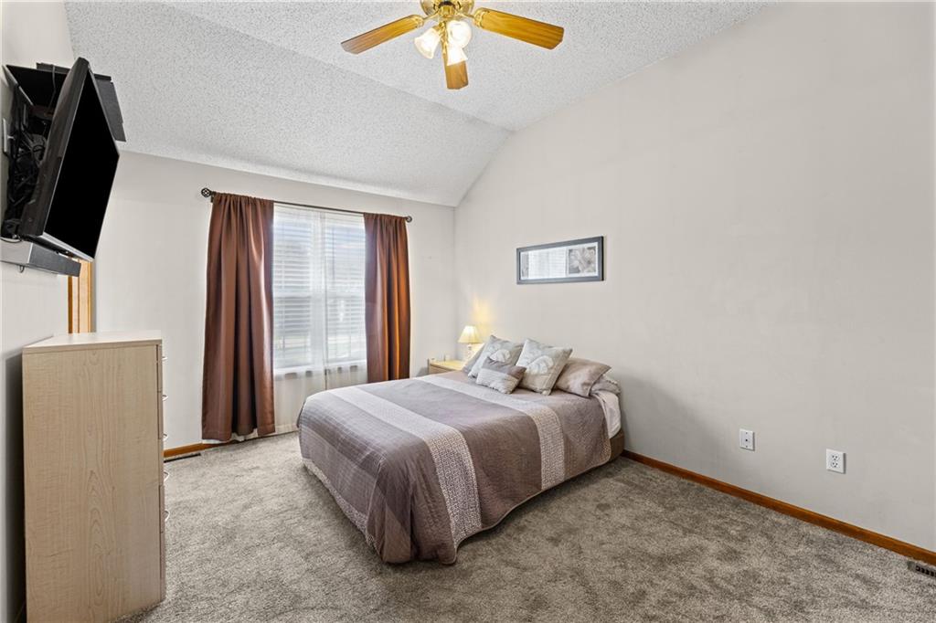 1109 NW Creekside Court