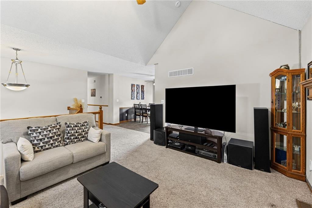 1109 NW Creekside Court
