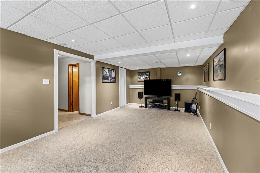 1109 NW Creekside Court