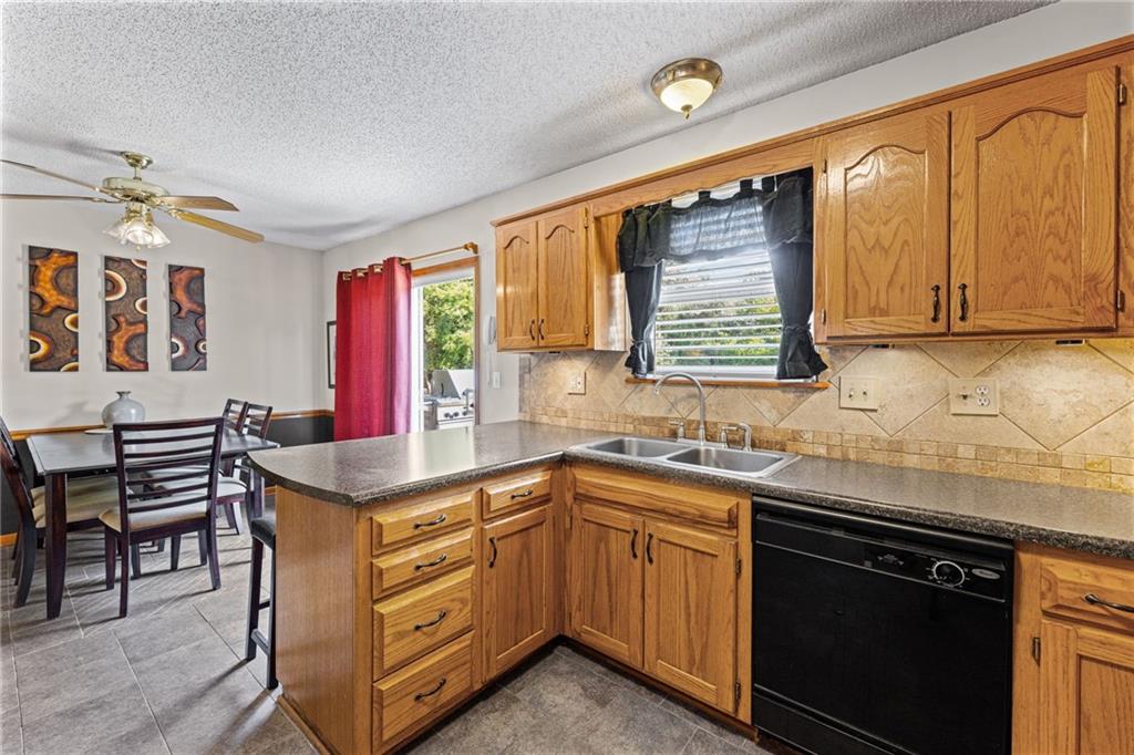 1109 NW Creekside Court
