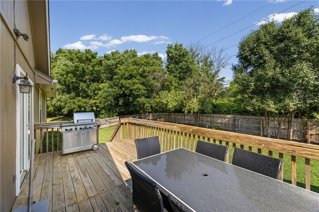 1109 NW Creekside Court