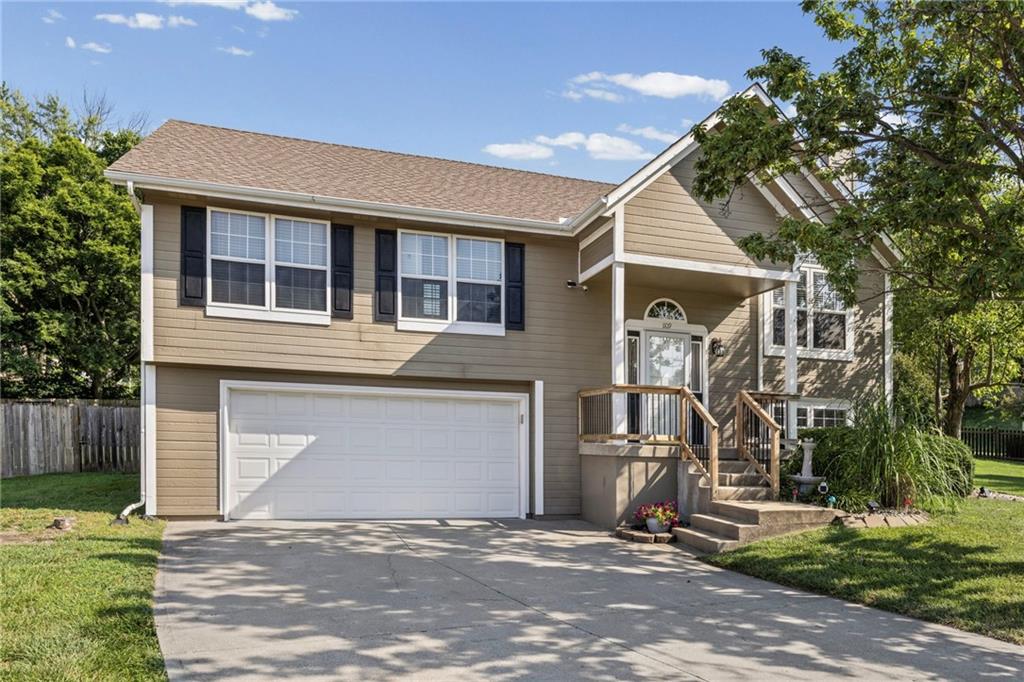 1109 NW Creekside Court