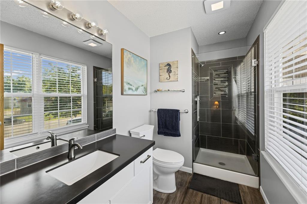 1109 NW Creekside Court