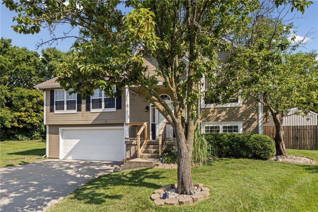 1109 NW Creekside Court