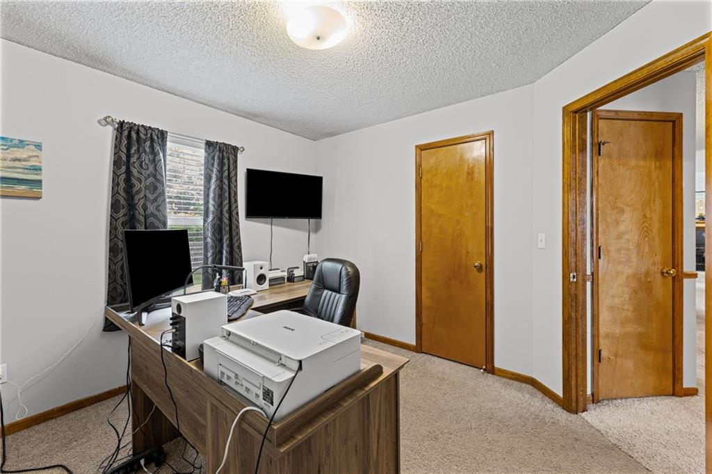 1109 NW Creekside Court