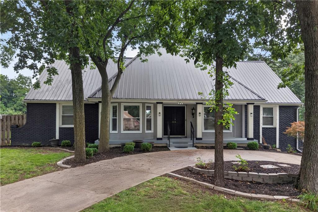 4735 Summit Court